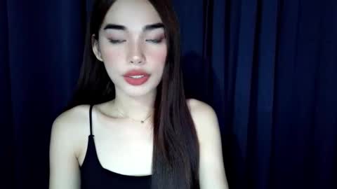 Snapshot of isabelle_willis chatting on 05-18-26, 11:49 Isabelle online show from 05-18-26, 11:49