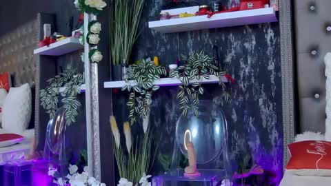 IsabelleEthan online show from 02-06-25, 02:55