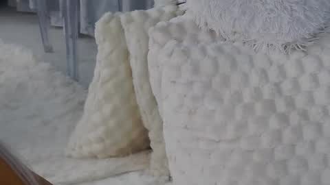 Snapshot of isabelleethan chatting on 06-08-26, 01:09 IsabelleEthan online show from 06-08-26, 01:09