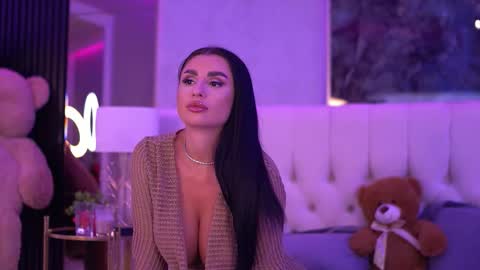 Snapshot of isabellehunt chatting on 09-10-25, 05:07 IsabelleHunt online show from 09-10-25, 05:07