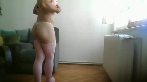 Snapshot of isabellla20 chatting on 06-26-26, 01:26 isabellla20 online show from 06-26-26, 01:26