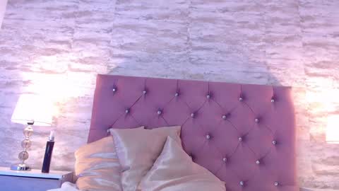 IsabellMendez online show from 01-28-25, 01:39