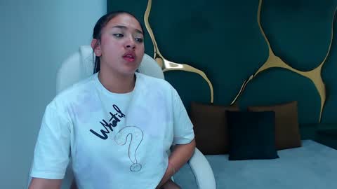 isabellrodriguez18 online show from 02-07-25, 04:37