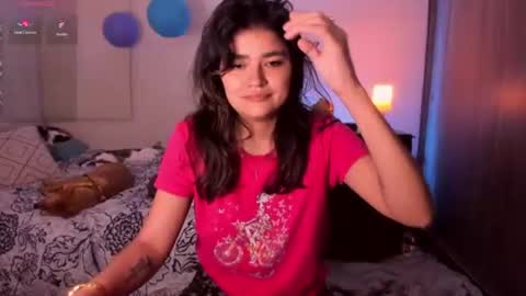 Snapshot of isabelprietoo chatting on 07-02-26, 12:43 Isa online show from 07-02-26, 12:43
