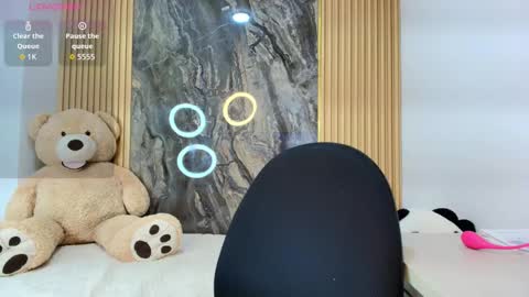 ISADORA online show from 02-20-26, 10:27