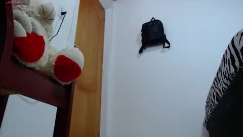 Snapshot of isadora_conde1_ chatting on 11-15-25, 06:59 isadora online show from 11-15-25, 06:59