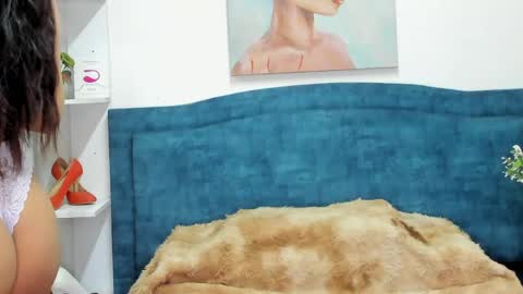 Snapshot of isadoravex chatting on 05-08-26, 11:37 Isabel online show from 05-08-26, 11:37