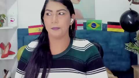 Snapshot of isadoravex chatting on 07-04-26, 12:33 Isabel online show from 07-04-26, 12:33