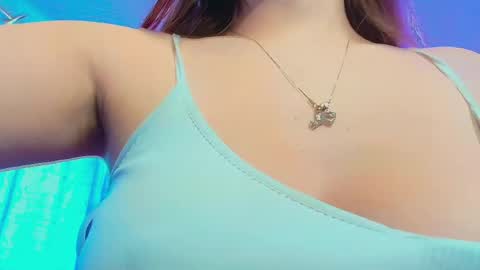 Snapshot of isahenao02 chatting on 05-31-26, 04:14 ISABELLA online show from 05-31-26, 04:14