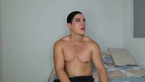 Snapshot of isahilton1 chatting on 02-11-26, 11:59 Isabella Hilton online show from 02-11-26, 11:59