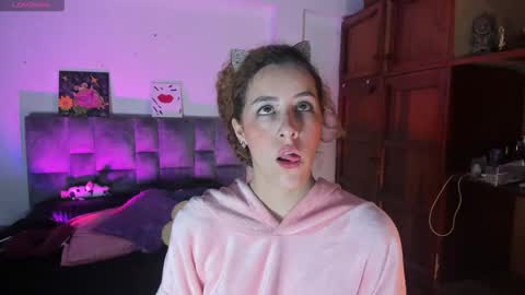 Isabela  online show from 10-06-25, 06:11