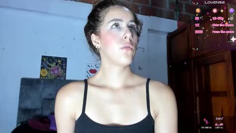 Isabela  online show from 10-25-25, 03:03