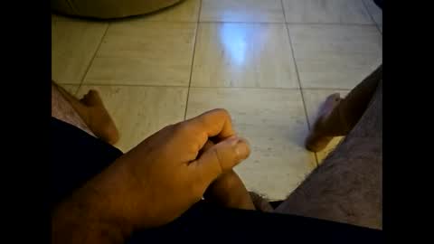 Snapshot of iscrewinutibolt chatting on 11-28-25, 10:40 Carlos online show from 11-28-25, 10:40