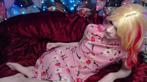 Snapshot of iselestias chatting on 02-18-26, 09:33 Sele online show from 02-18-26, 09:33