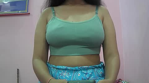 ishika_singh_ online show from 10-23-25, 04:39