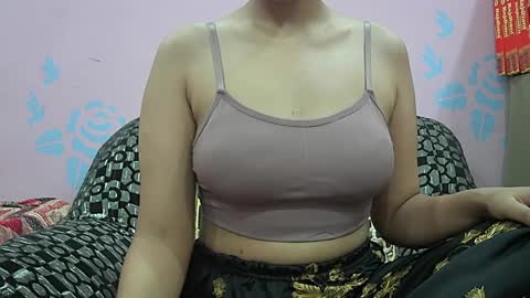 Snapshot of ishika_singh_ chatting on 04-25-26, 01:41 ishika_singh_ online show from 04-25-26, 01:41