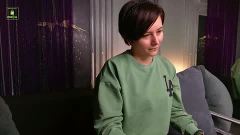 Snapshot of ishtardivine chatting on 10-27-25, 03:16 Ishtar online show from 10-27-25, 03:16