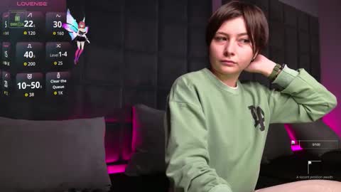 Snapshot of ishtardivine chatting on 11-13-25, 04:33 Ishtar online show from 11-13-25, 04:33