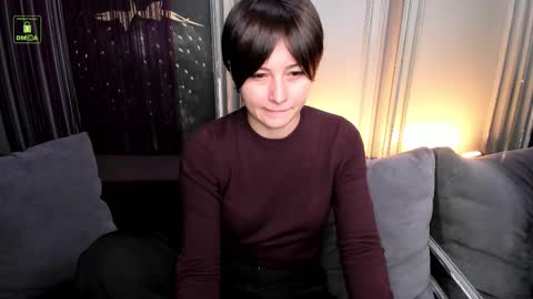 Snapshot of ishtardivine chatting on 11-17-25, 05:02 Ishtar online show from 11-17-25, 05:02