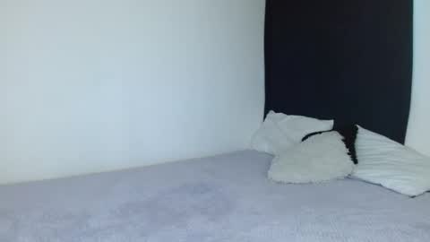 Isis  online show from 02-10-25, 08:42