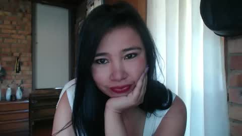 Snapshot of isis_moon88 chatting on 10-21-25, 01:23 isis online show from 10-21-25, 01:23