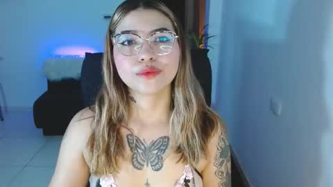 Snapshot of isla_bonitaa chatting on 09-25-25, 10:08 isa online show from 09-25-25, 10:08