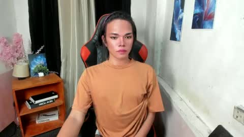 Snapshot of isla_flame_ chatting on 06-24-26, 05:01 isla_flame_ online show from 06-24-26, 05:01