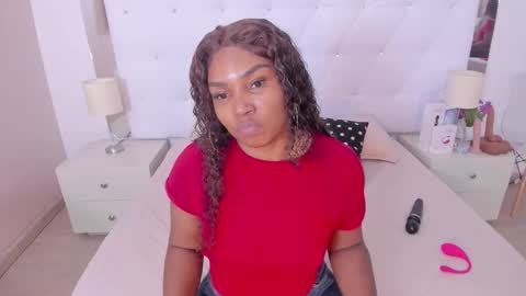 Snapshot of isla_scott chatting on 09-14-25, 11:20 Vanessa online show from 09-14-25, 11:20