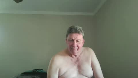 island625103 online show from 10-21-25, 07:47