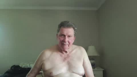 Snapshot of island625103 chatting on 07-17-26, 06:35 island625103 online show from 07-17-26, 06:35