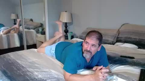 Snapshot of islandguy70 chatting on 07-07-26, 07:29 Jim online show from 07-07-26, 07:29