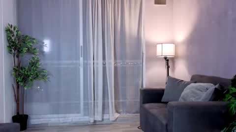 Julyane online show from 09-22-25, 01:07