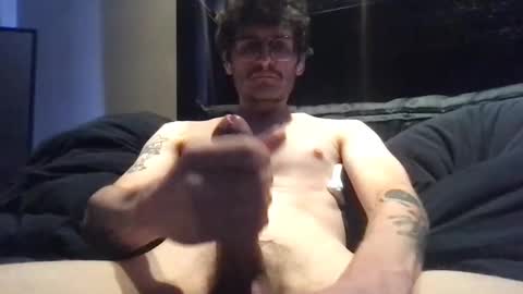 Snapshot of isocialmedia chatting on 10-25-25, 08:55 isocialmedia online show from 10-25-25, 08:55