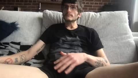 isocialmedia online show from 01-07-26, 05:37