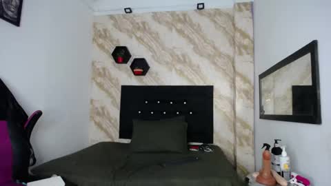 Snapshot of issa__love chatting on 06-05-26, 01:06 issa online show from 06-05-26, 01:06