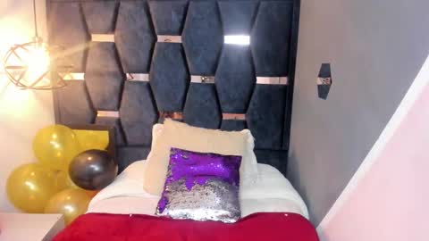 ISSA MILF online show from 11-14-25, 04:06