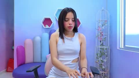 Snapshot of issa_skinny_ chatting on 09-13-25, 11:32 Issa Skinny online show from 09-13-25, 11:32