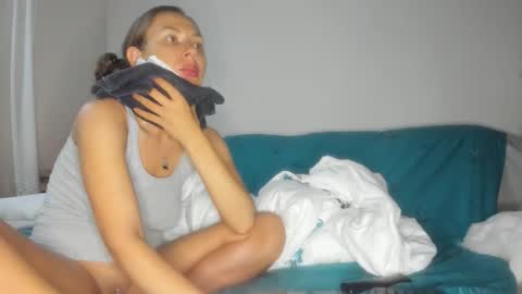 Snapshot of issabelle_69 chatting on 09-11-25, 05:40 Issabelle online show from 09-11-25, 05:40