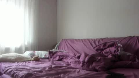 Issabelle online show from 05-31-26, 05:59