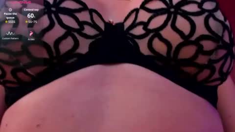 Snapshot of issabelxo chatting on 07-03-26, 12:22 Issabel online show from 07-03-26, 12:22