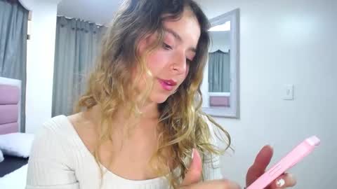 issadorajames online show from 01-13-25, 06:27