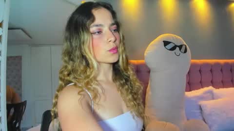 issadorajames online show from 02-09-25, 02:07