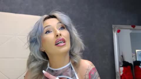 IssaSmyth online show from 02-20-26, 04:40