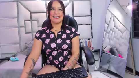 Issys online show from 02-25-26, 04:22