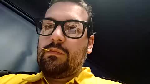 Snapshot of italianbigboy932 chatting on 04-25-26, 07:33 italianbigboy932 online show from 04-25-26, 07:33