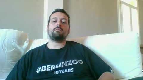 Snapshot of italianbigboy932 chatting on 04-25-26, 03:20 italianbigboy932 online show from 04-25-26, 03:20