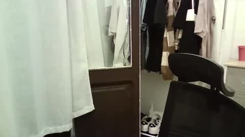 italianboybcn online show from 11-15-25, 09:11