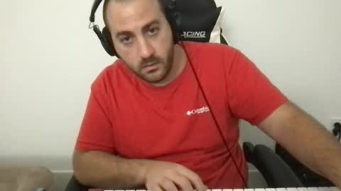 Snapshot of italianknob chatting on 12-30-24, 05:15 Valentino online show from 12-30-24, 05:15