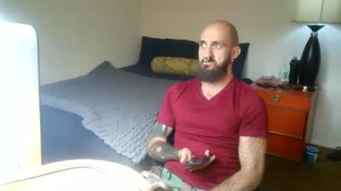 Snapshot of italjock24 chatting on 09-28-25, 09:09 BearlyLoganFL online show from 09-28-25, 09:09