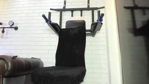 Italo Moore online show from 11-05-25, 11:43